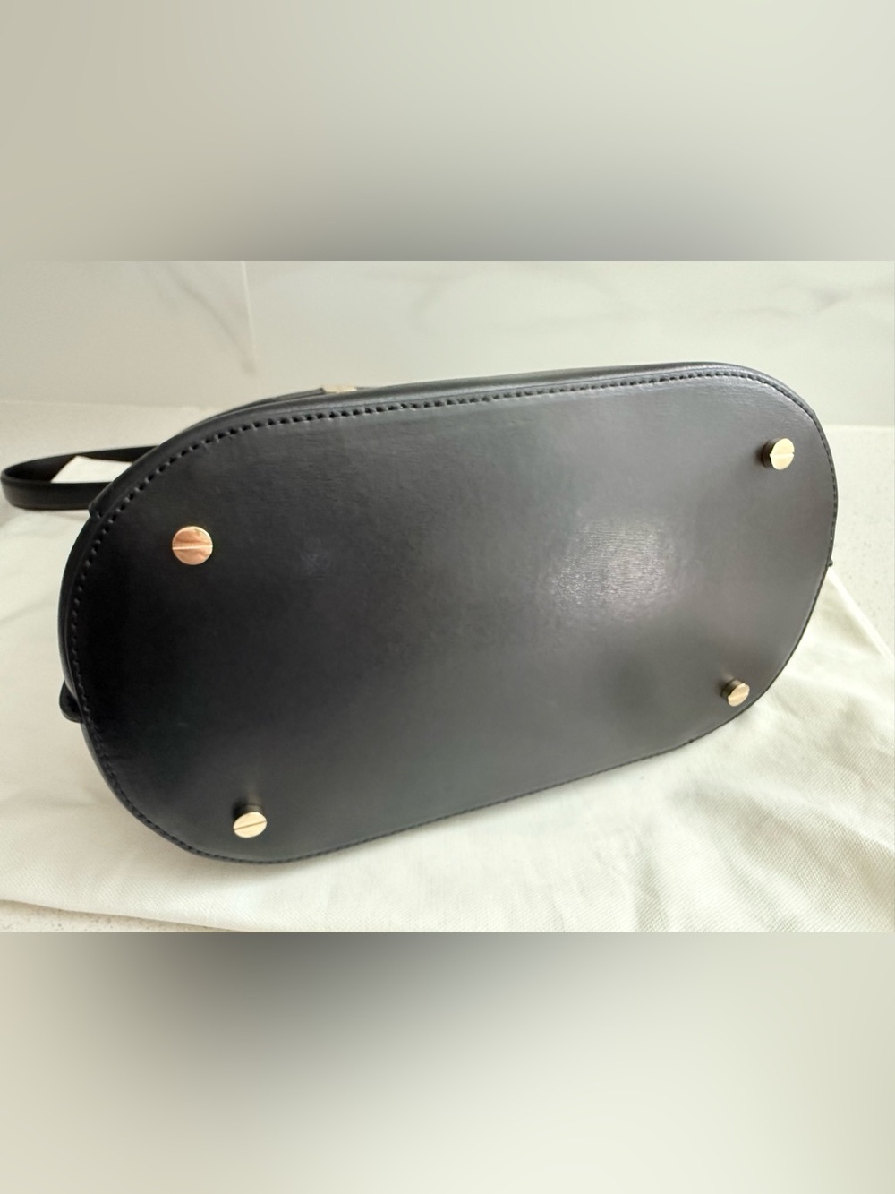 TOTEME Belted Tote Black Leather - Picture 8 of 9